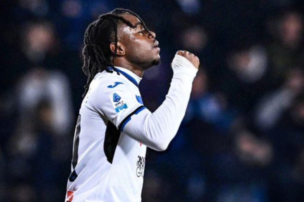 Ademola Lookman furieux “Le club bloque mon départ à cause des…”