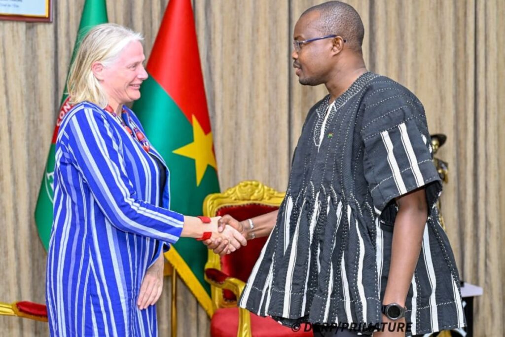 Esther Loeffen et premier ministre du Burkina Fsa