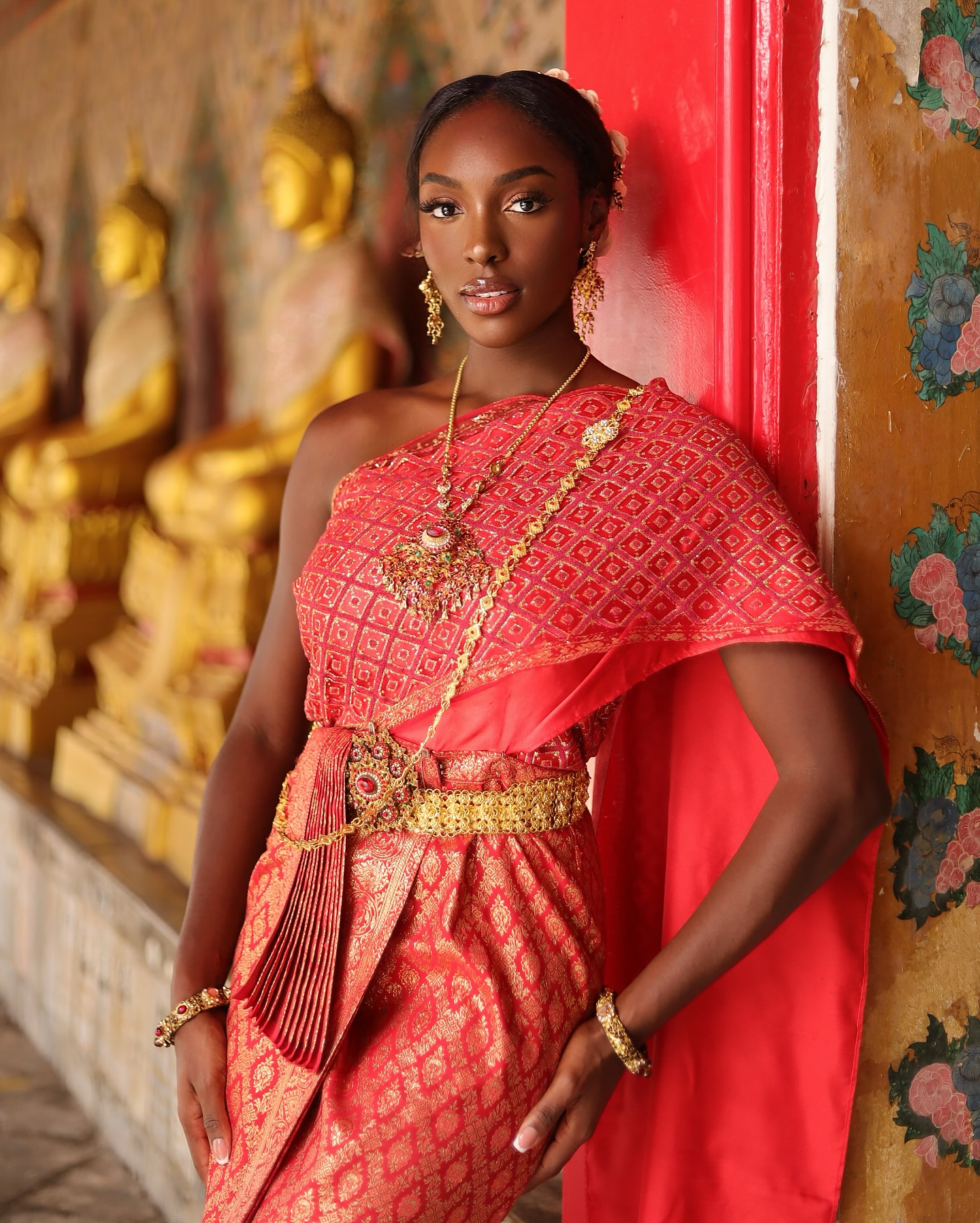 Côte d’Ivoire : Olivia Yacé enfile une tenue traditionnelle étrangère ; la raison