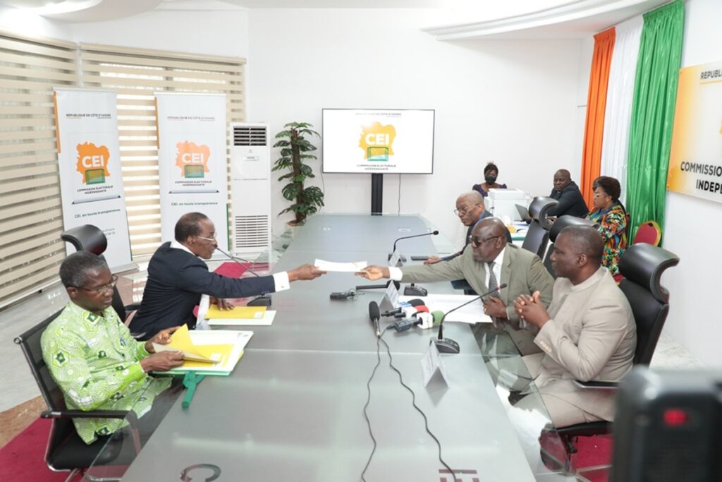 Côte d’Ivoire ça y est ! Tidjane Thiam dépose sa candidature pour la présidentielle 2025