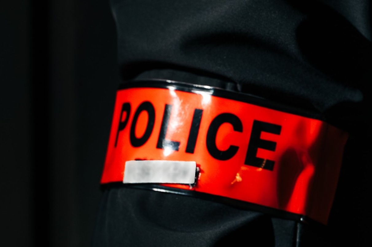 France : démantèlement d'un réseau de vol de voitures à l'aide d'enceintes connectées États-Unis : la police de l’immigration s’invite au Super Bowl Royaume-Uni : la police se renforce pour restreindre les manifestations