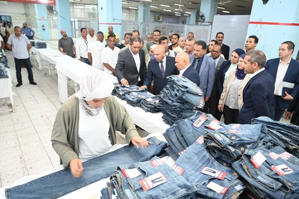 Egypte de 5000 employés, cette usine de prêt-à-porter va passer à…