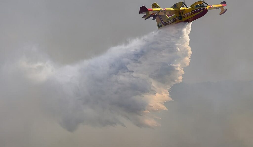 Incendie le Maroc poursuit des opérations pour venir à bout des feux de forêts