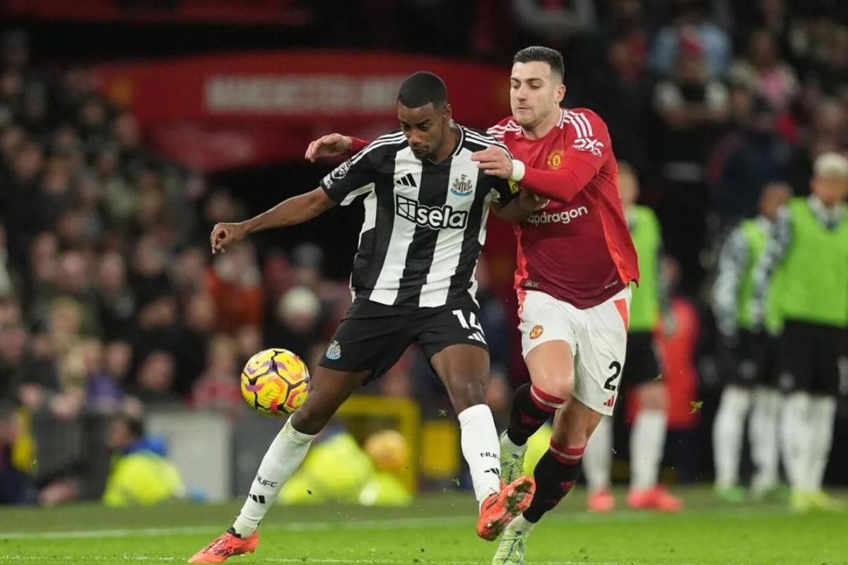Manchester United et Newcastle se bousculent pour cette star