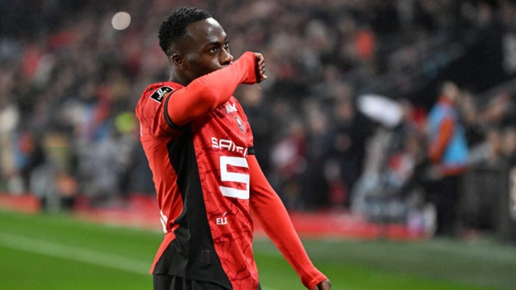 Mercato : Kalimuendo quitte Rennes pour ce club de la Premier League