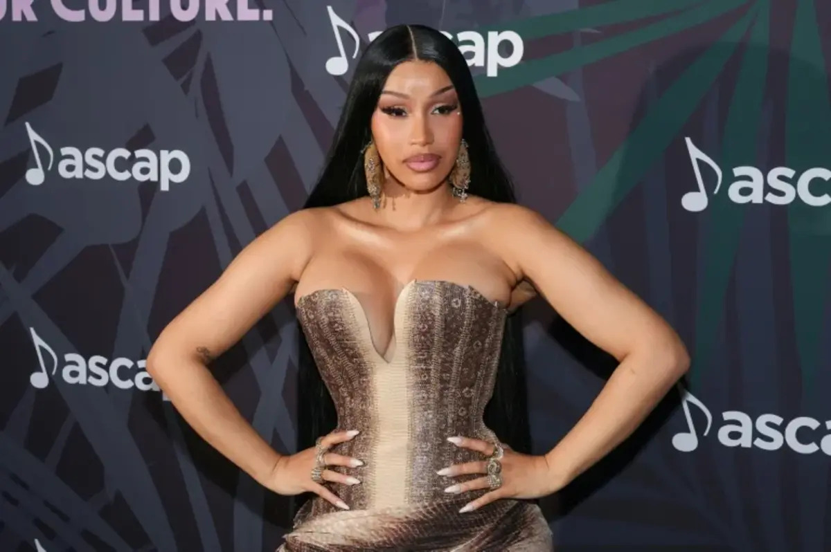 Cardi B annonce être enceinte de son quatrième enfant