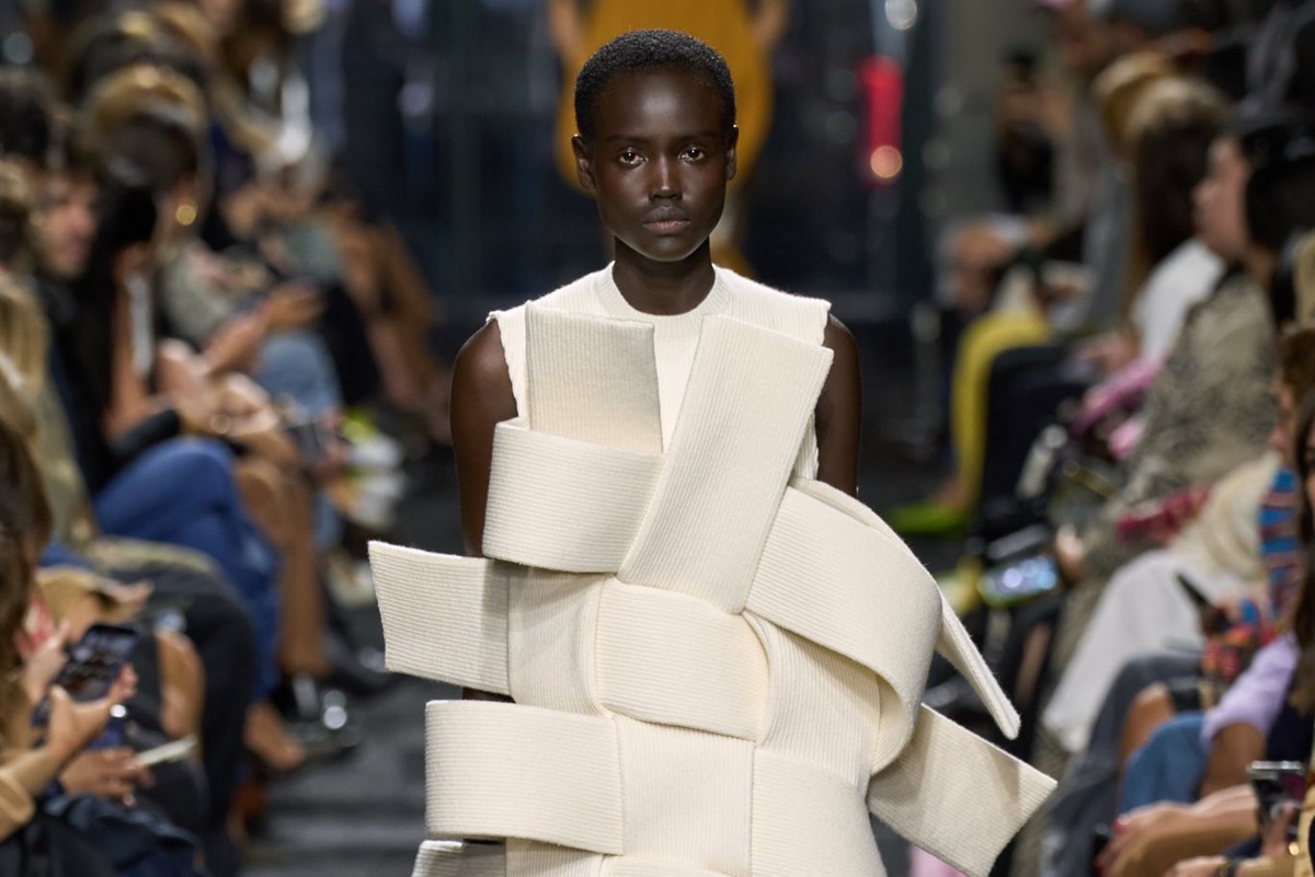 Fashion Week souvent éclipsée par Paris et Milan, Londres ouvre une nouvelle ère de la mode