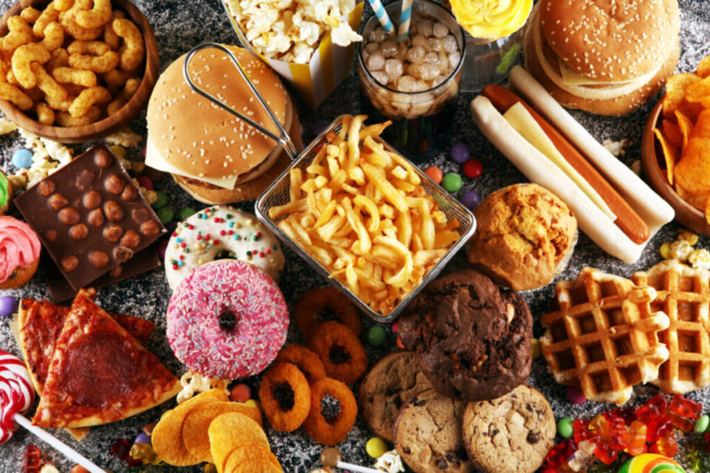 Malbouffe : l'obésité dépasse désormais la sous-nutrition chez les enfants et ados