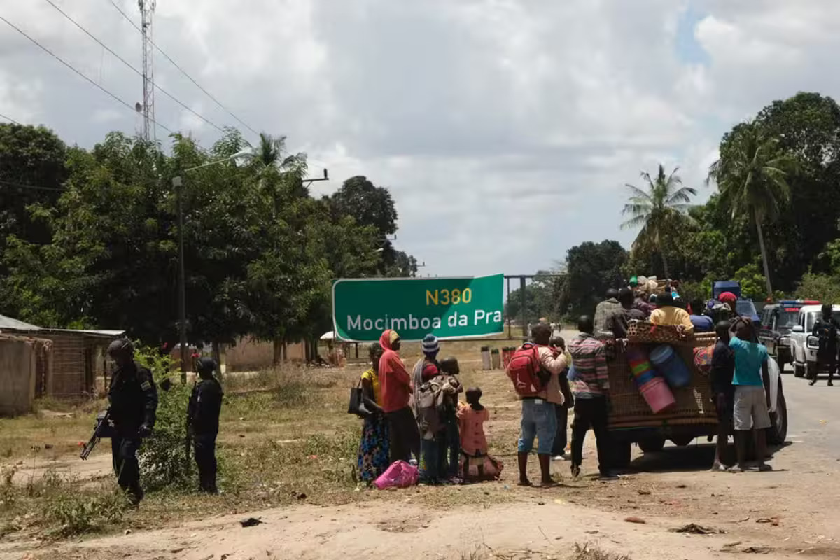 Mali : étranglées par le blocus jihadiste, les populations contraintes de…