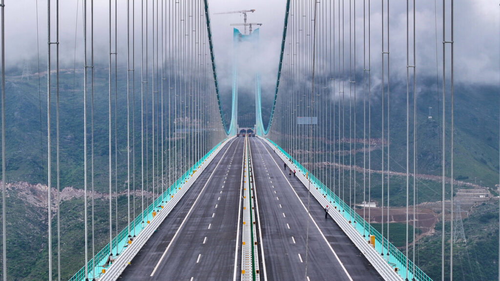 Ce pays membre BRICS construit un pont plus haut que celui de la Tour Eiffel