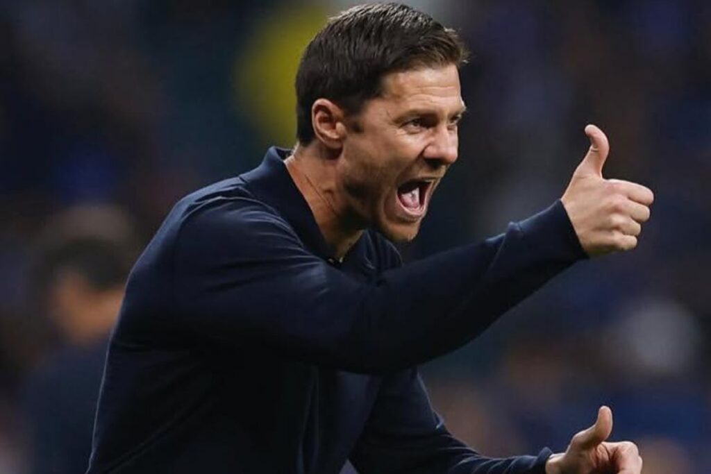 Real Madrid Xabi Alonso gagne son premier trophée