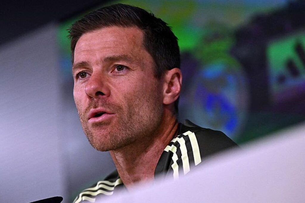 À quelques heures du match de Liga entre le Real Madrid et Valence au Bernabéu, Xabi Alonso s'est prononcé sur la gestion de Kylian Mbappé, Vinicius, Rodrygo et de certains cadres du club.