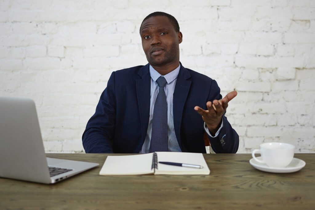 Côte d’Ivoire en plein entretien d’embauche, son recruteur lui dit qu’il est laid ; voici sa réaction