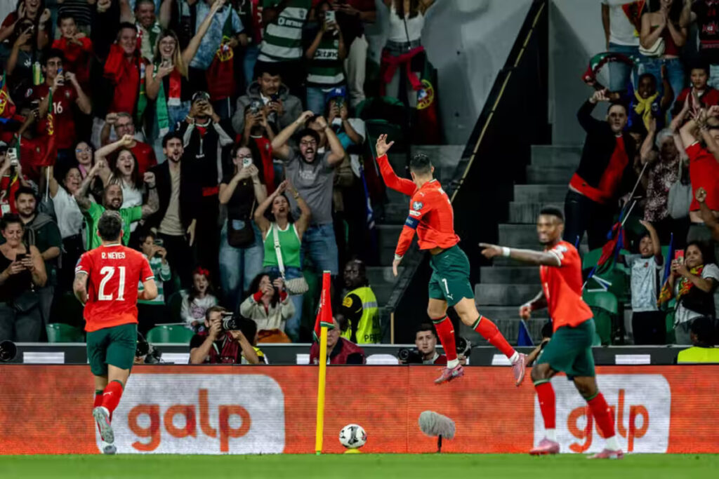 Cristiano Ronaldo : inarrêtable, le Portugais décroche un nouveau record loin devant Messi