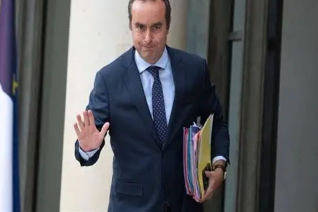 aFrance : mission de la dernière chance pour le Premier ministre démissionnaire