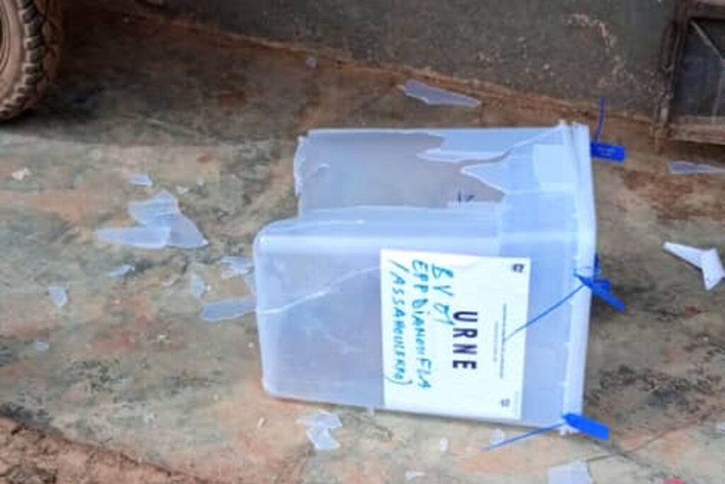 Présidentielle en Côte d’Ivoire des urnes détruites dans cette localité
