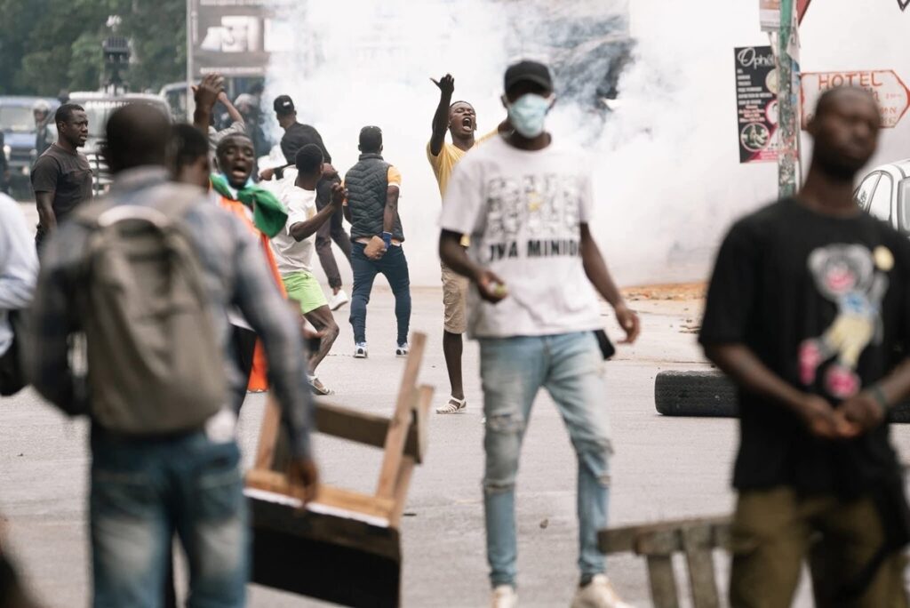 Présidentielle en Côte d’Ivoire l’opposition et la société civile dénoncent l’interdiction des manifestations
