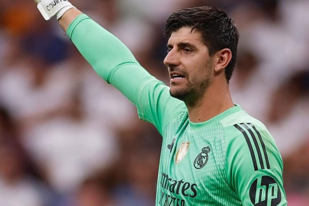 Real Madrid “tu as plus de passes décisives que moi”, Thibaut Courtois moqué par…