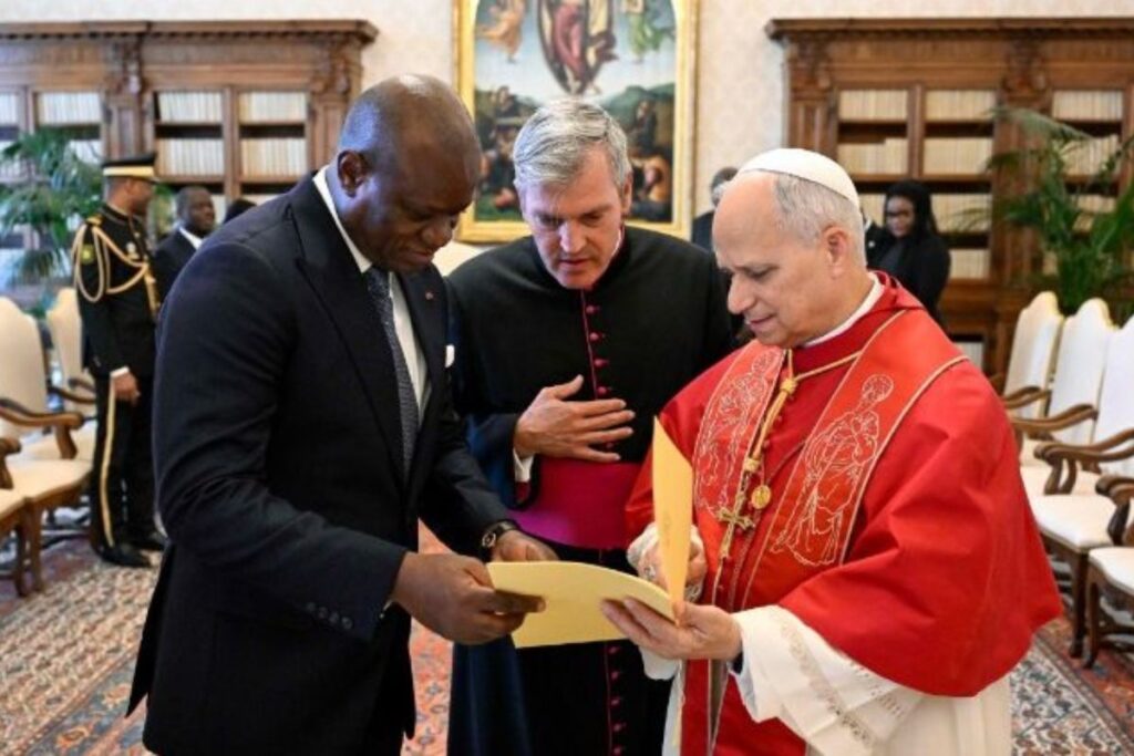 ‎Gabon Brice Oligui Nguema Pape Léon XIV