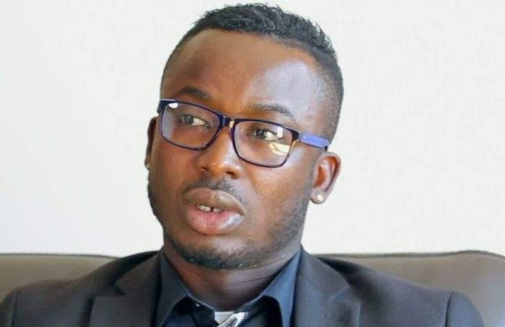 Anecdote pour éviter de se faire voler, Obilalé gardait ses millions sur lui même pendant les matchs