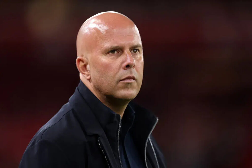 Liverpool : Arne Slot fait une demande spéciale aux supporters concernant Isak