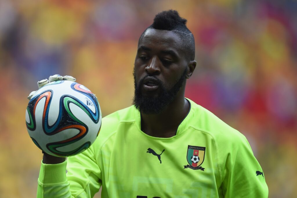 Charles Itandje voici pourquoi l'ancien gardien camerounais insultait ses adversaires avant un penalty