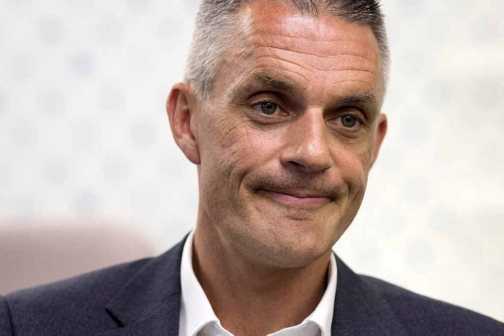 Démission du directeur général de la BBC après un montage contesté d’un discours de Trump