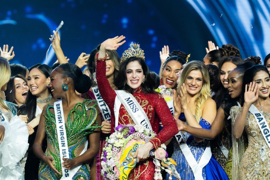 Fatima Bosch sacrée Miss Univers 2025