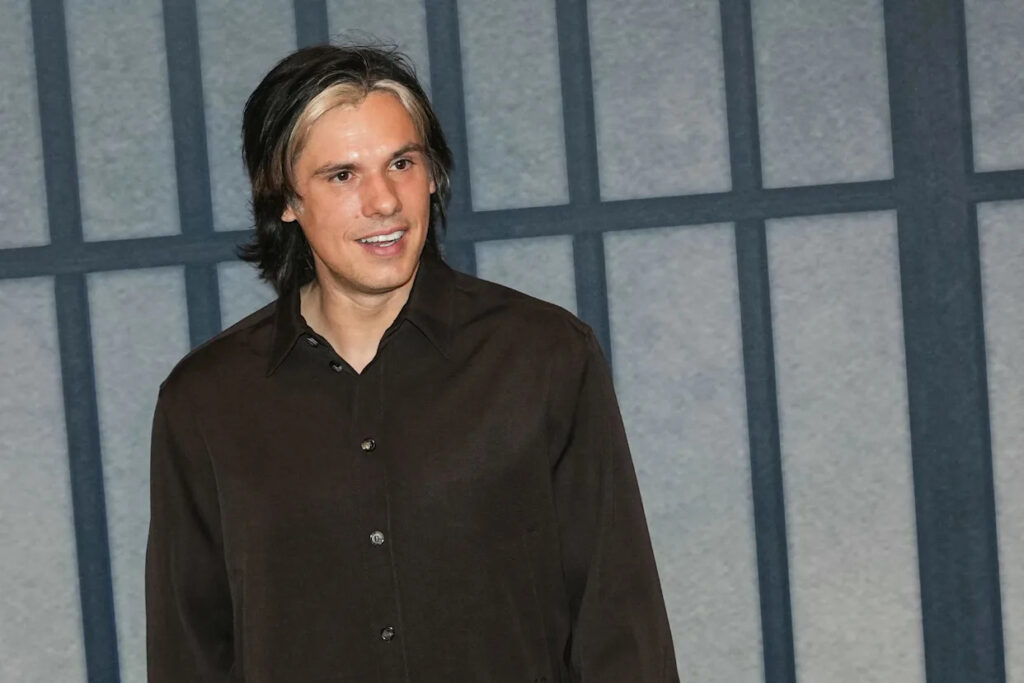 "Je préfère réfléchir plutôt que...", le rappeur Orelsan répond à Kylian Mbappé