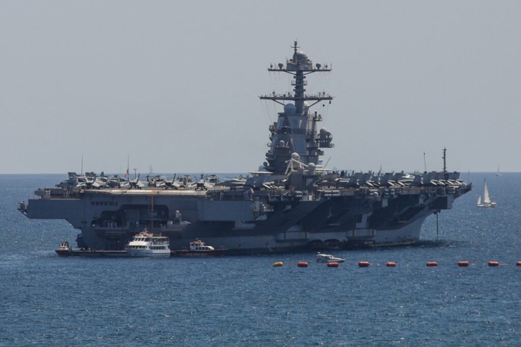 Lutte contre le narcotrafic : les États-Unis déploient leur plus grand porte-avions dans cette zone