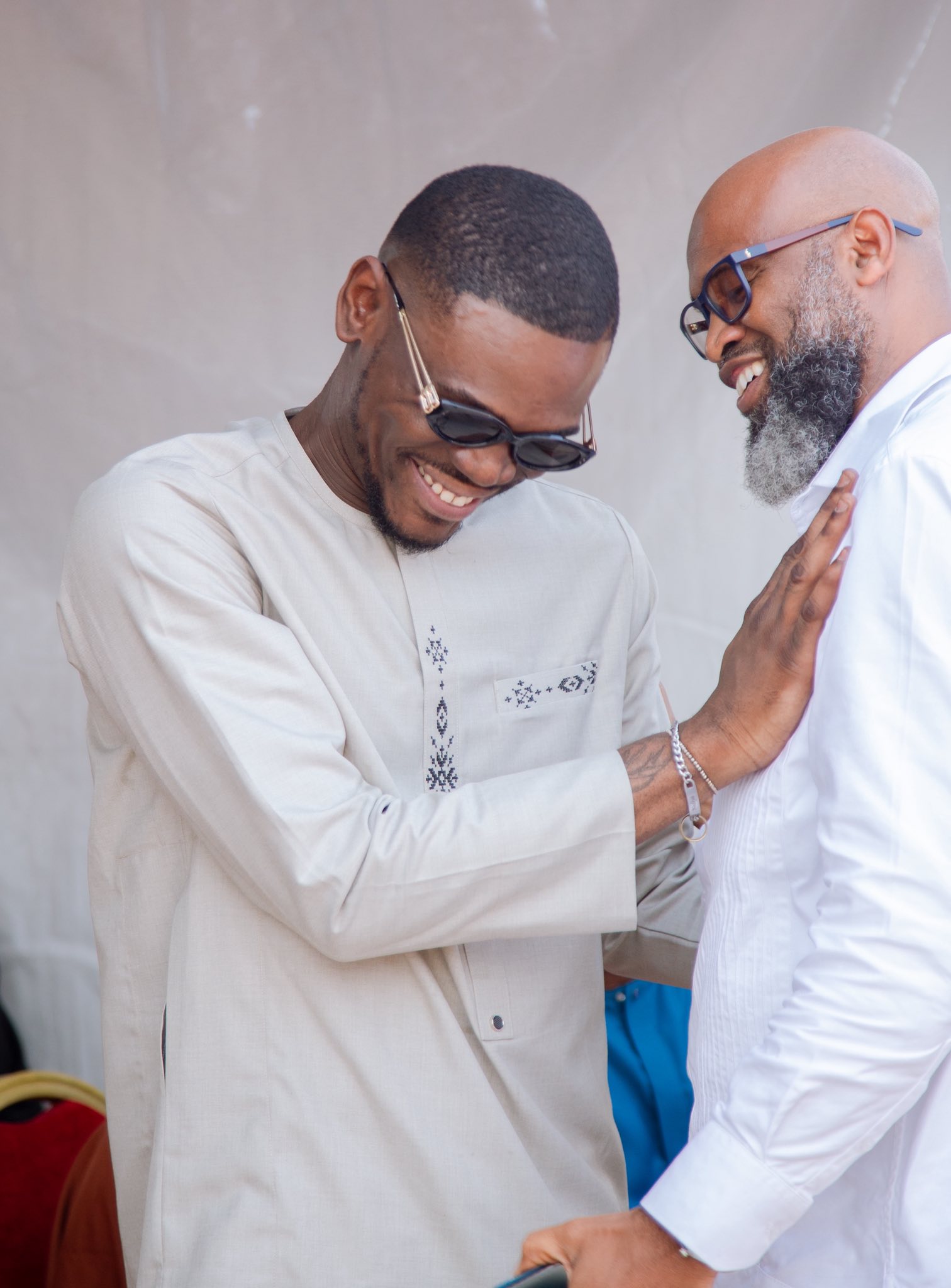 Côte d'Ivoire Ariel Sheney affiche enfin son premier sourire depuis le décès de sa femme Nadiya Sabeh (photo)