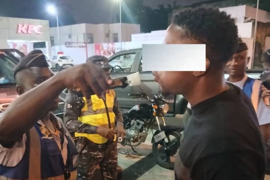 Côte d’Ivoire : les autorités poursuivent les contrôles de tests d’alcool à Cocody