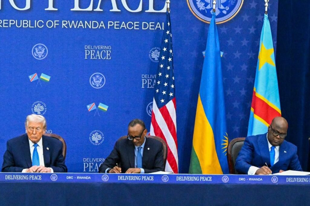 Est de la RDC : les combats s’intensifient malgré l’accord de paix, une vingtaine de blessés évacués RDC et Rwanda Trump vante un accord de paix miracle alors que les combats continuent