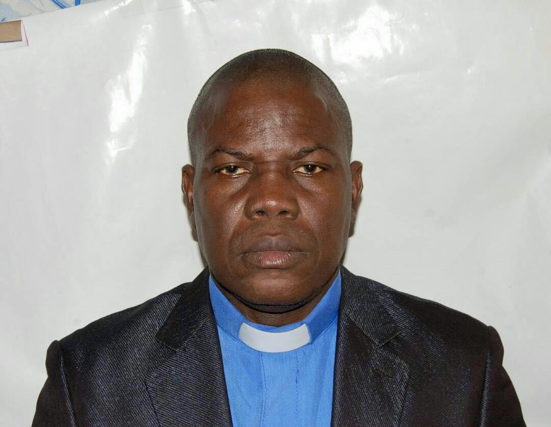 Père de Ariel Sheney