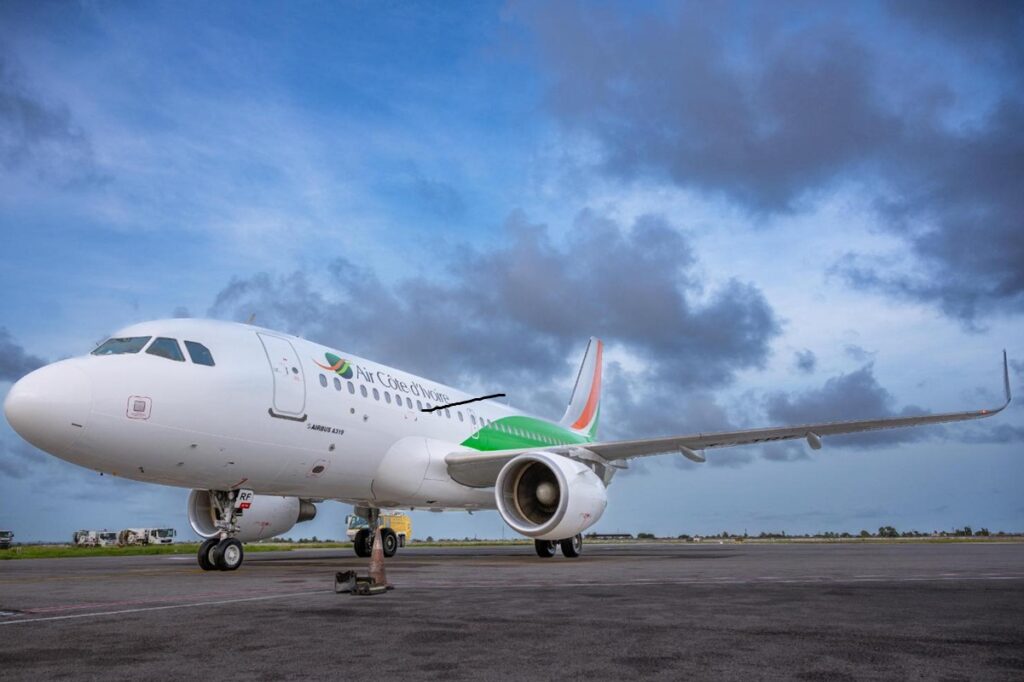 Air Côte d’Ivoire : un avion de la compagnie touché par des balles à l'aéroport de Niamey (photos)