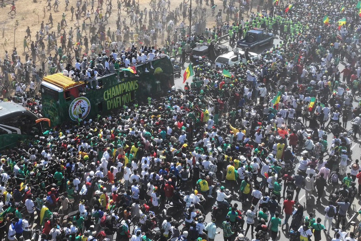 CAN 2025 sacrés champions d’Afrique, les Lions de la Teranga célébrés par une foule en liesse