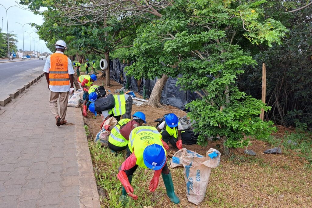 Togo recrutement des volontaires d'engagement citoyen et des volontaires séniors