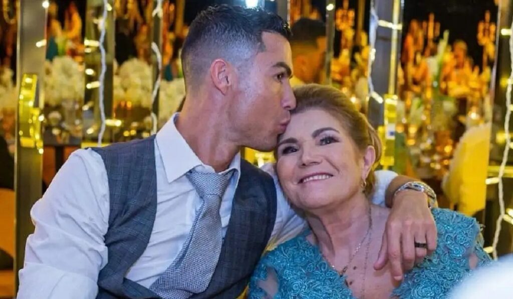 Cristiano Ronaldo Mère