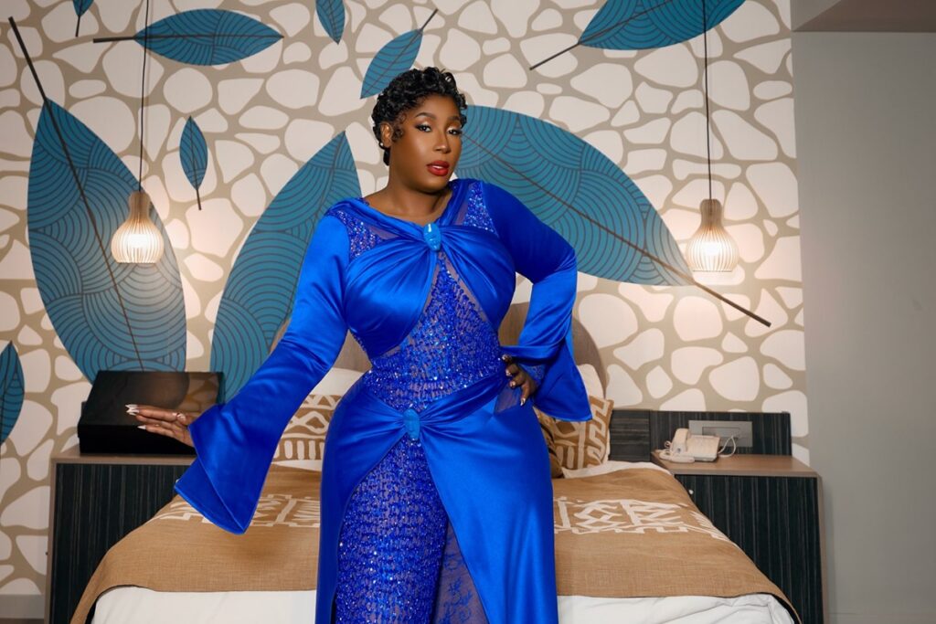 Côte d'Ivoire Maabio convoquée par les autorités après sa vidéo sur son amie atteinte de démence