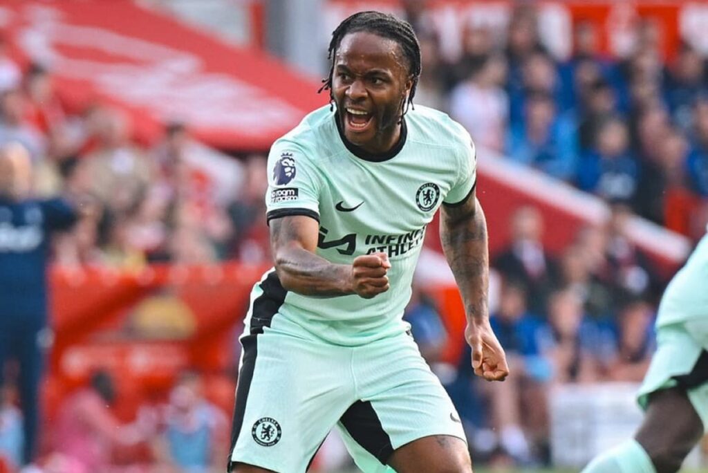 Raheem Sterling l'attaquant s'engage avec Feyenoord après Chelsea