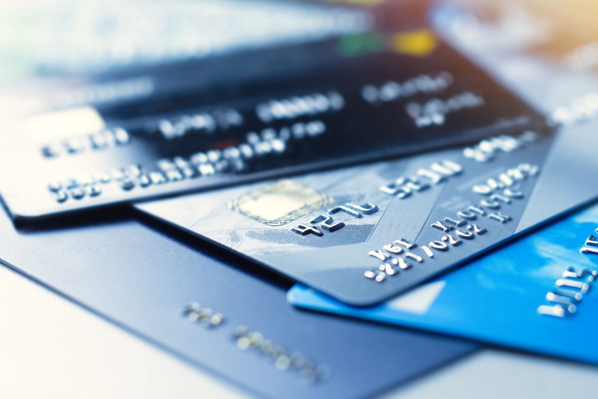 Côte d’Ivoire il prend en photo la carte bancaire de sa victime et vide ensuite son compte