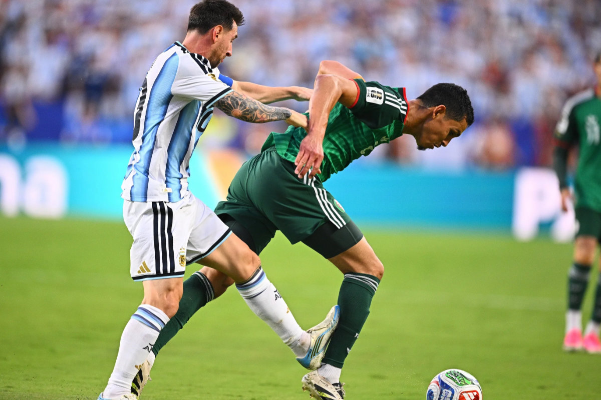 Faute de Messi non sanctionnée Aïssa Mandi révèle enfin ce qui s'est passé