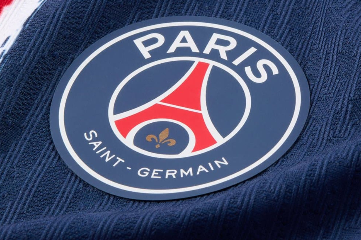 PSG : Bradley Barcola mis à l’écart, son avenir suspendu aux négociations avec Liverpool