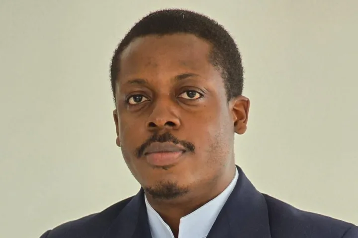 Roger Emmou occupe le poste de directeur pays de l'organisation CARE en Côte d'Ivoire et en Guinée