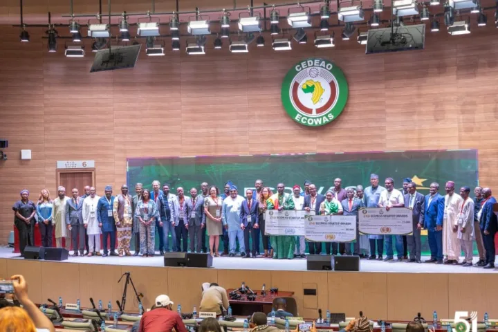 2e Startup Awards de la CEDEAO HubPharm Africa remporte le grand prix