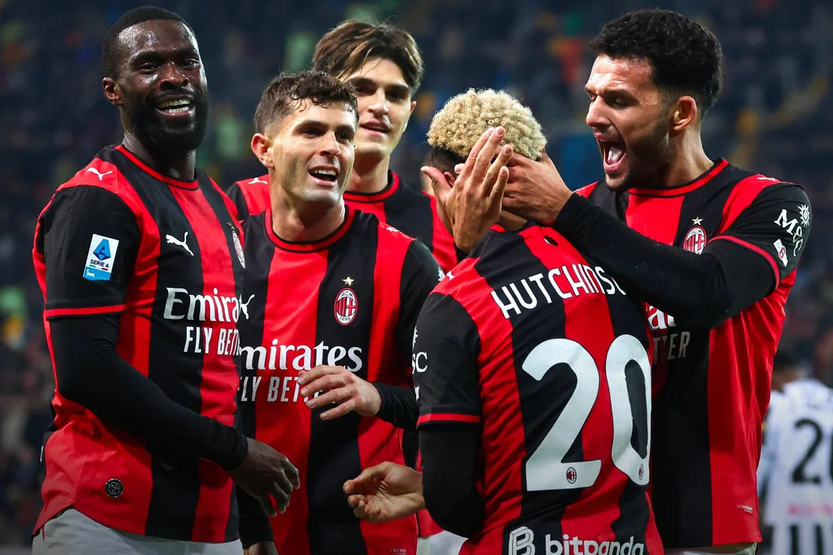 Serie A l’AC Milan bat l’Udinese 2-0 et reste invaincu après huit journées